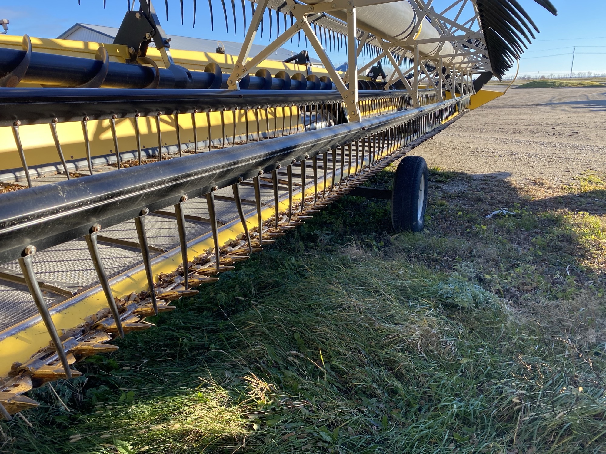 2011 New Holland 94C Header Combine