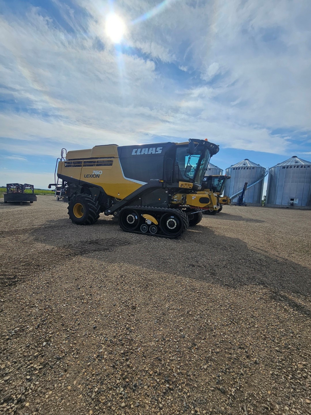 2015 CLAAS 760TT Combine