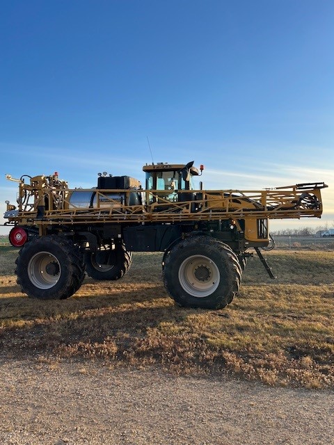 2022 RoGator RG1100C Sprayer/High Clearance