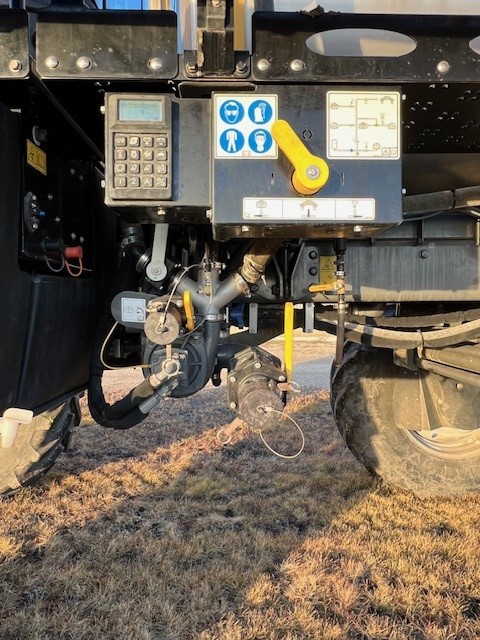 2022 RoGator RG1100C Sprayer/High Clearance