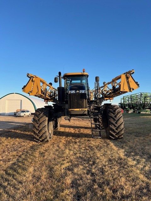 2022 RoGator RG1100C Sprayer/High Clearance