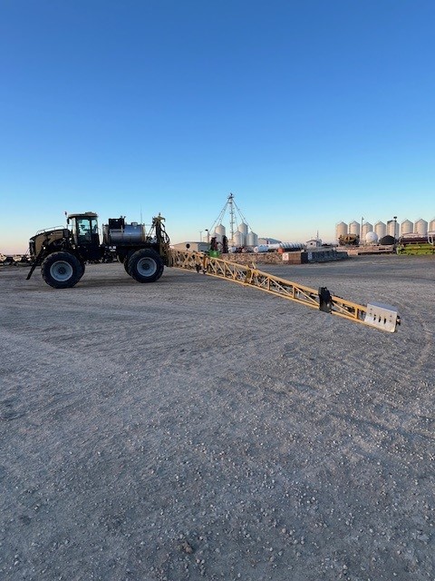 2022 RoGator RG1100C Sprayer/High Clearance