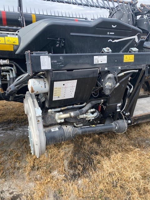 2018 MacDon FD140 LEXION Header Combine