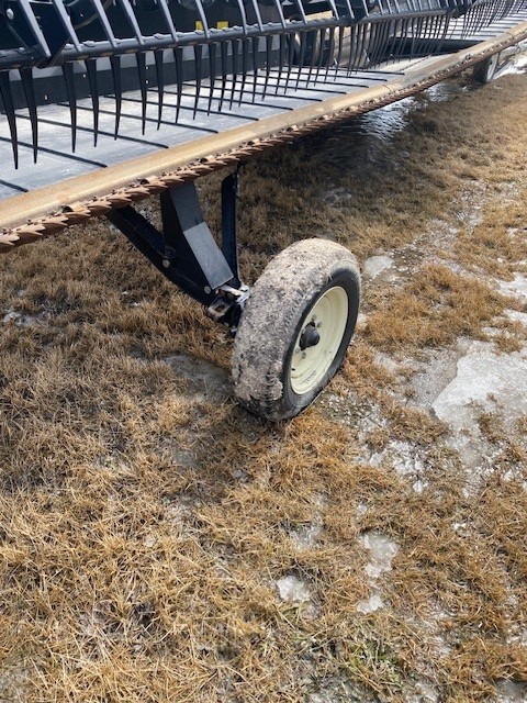 2018 MacDon FD140 LEXION Header Combine