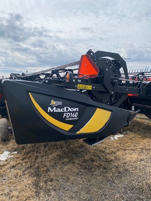 2018 MacDon FD140 LEXION Header Combine