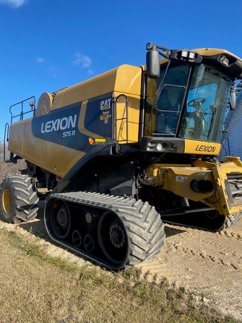 2009 Caterpillar 575R Combine