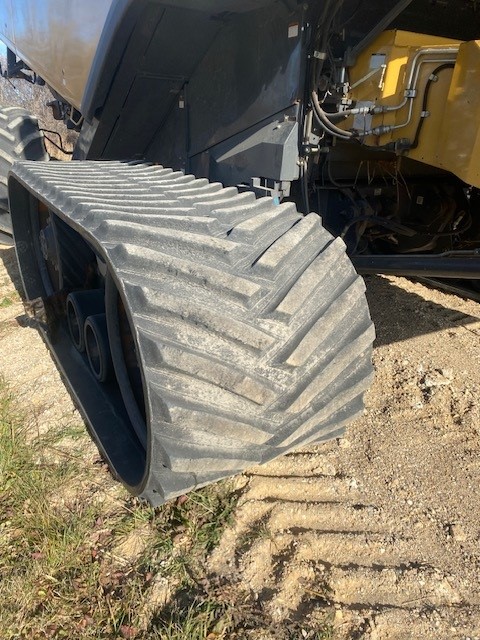 2009 Caterpillar 575R Combine