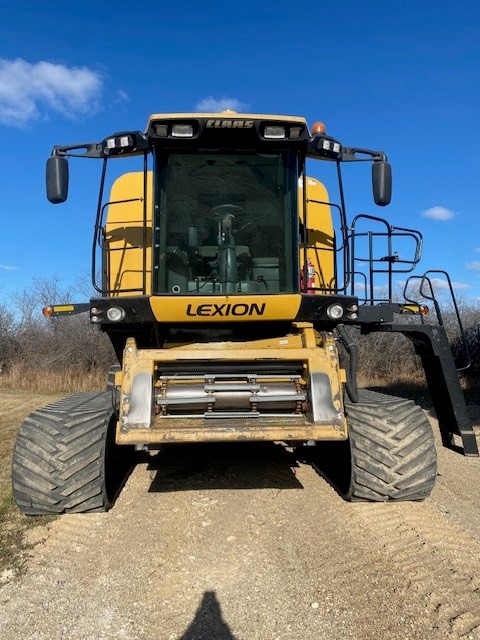 2009 Caterpillar 575R Combine