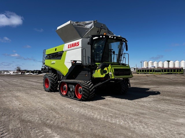 2022 CLAAS 8700TT Combine