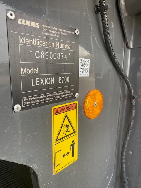 2022 CLAAS 8700TT Small Grains Combine