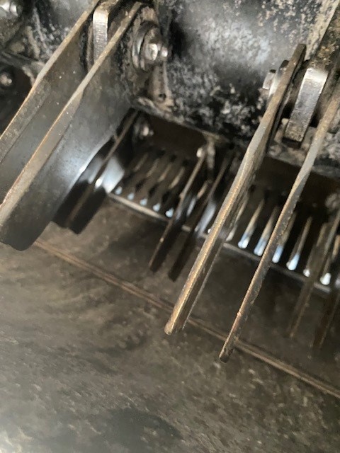 2022 CLAAS 8700TT Small Grains Combine