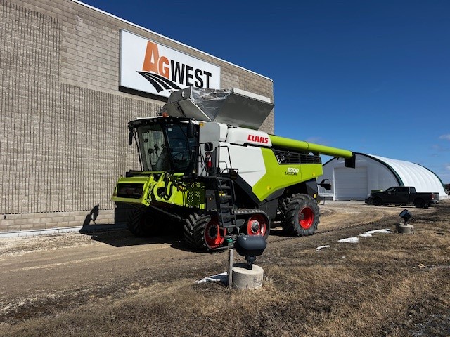 2022 CLAAS 8700TT Combine
