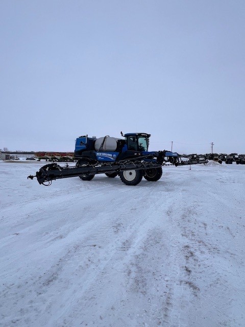 2014 New Holland SP.365F Sprayer/High Clearance