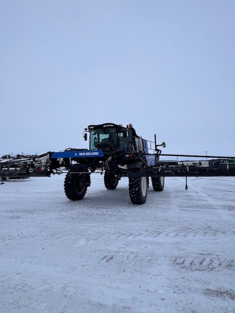 2014 New Holland SP.365F Sprayer/High Clearance