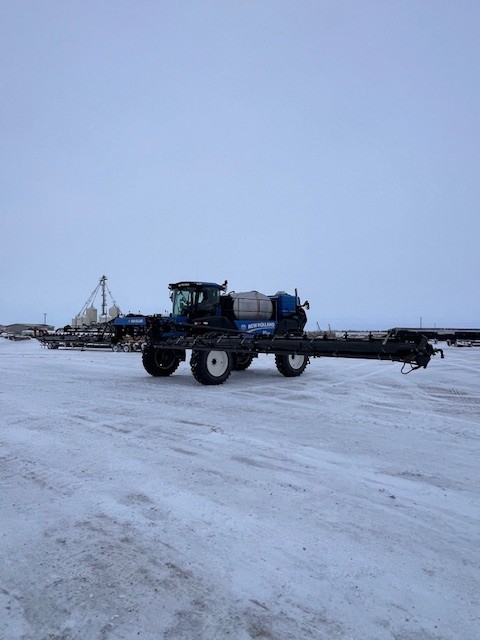 2014 New Holland SP.365F Sprayer/High Clearance