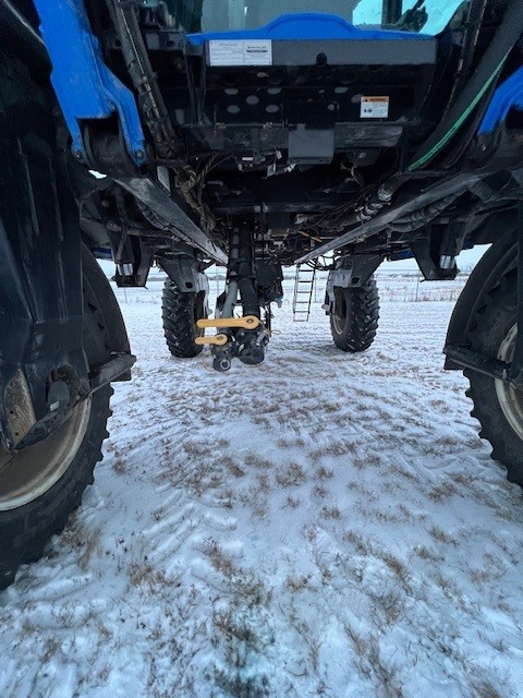 2014 New Holland SP.365F Sprayer/High Clearance