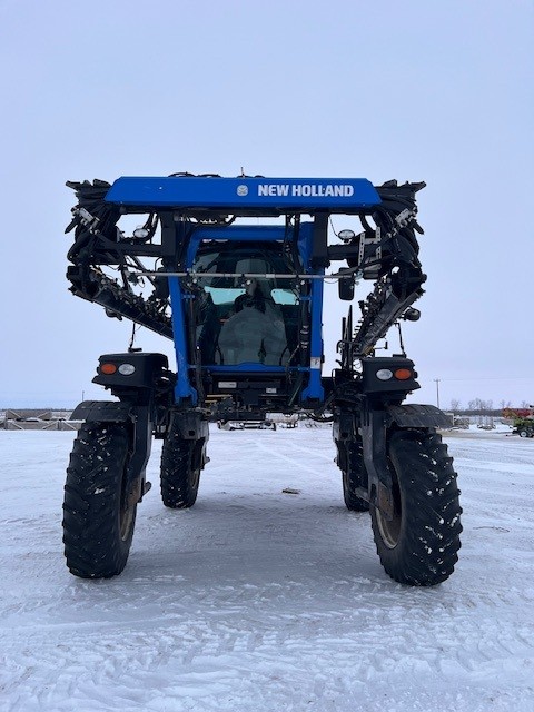 2014 New Holland SP.365F Sprayer/High Clearance