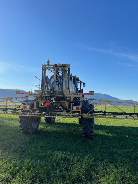 2020 RoGator RG1100C Sprayer/High Clearance