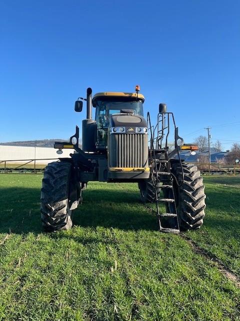 2020 RoGator RG1100C Sprayer/High Clearance