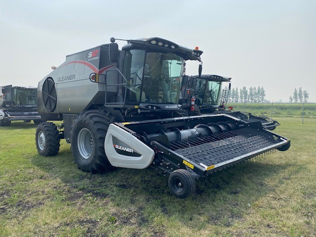 2022 Gleaner GLS97 Combine
