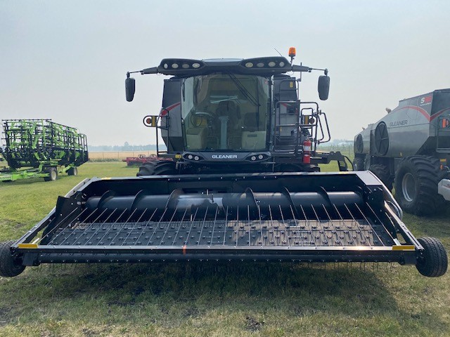 2022 Gleaner GLS97 Combine