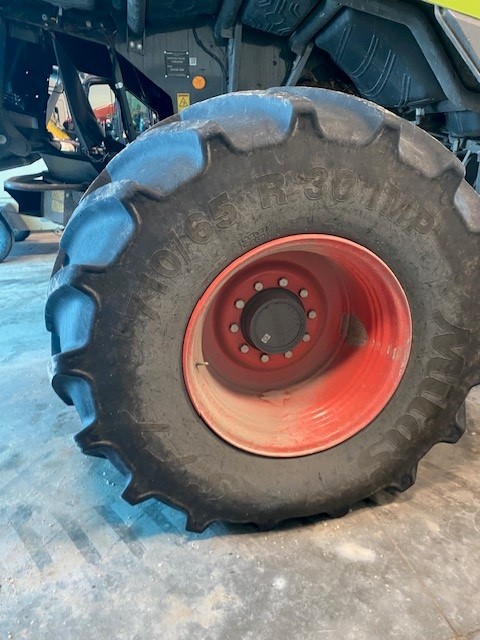 2022 CLAAS 7500TT Combine