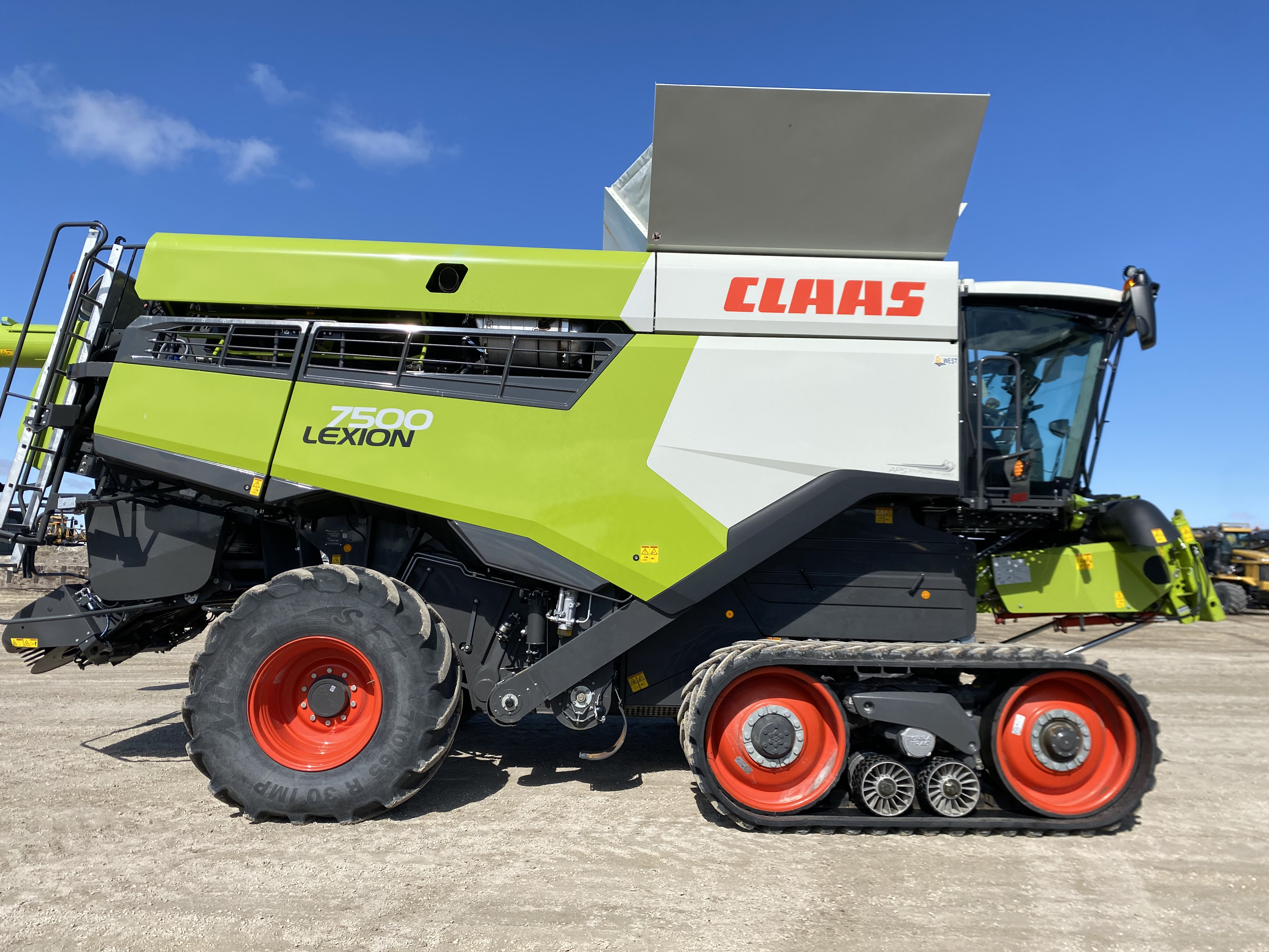 2022 CLAAS 7500TT Combine
