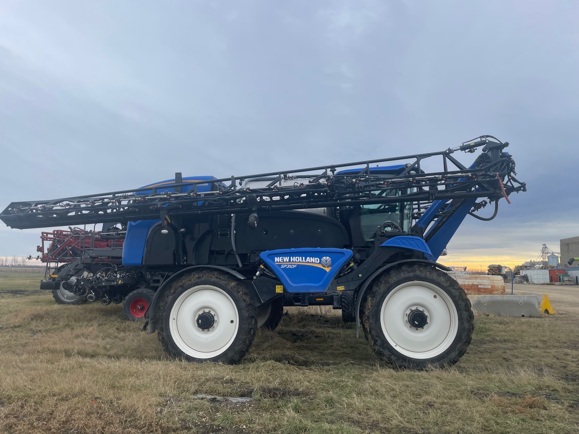 2019 New Holland SP.310F Sprayer/High Clearance