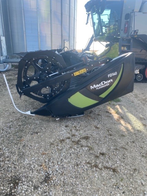 2020 MacDon FD140 Header Combine