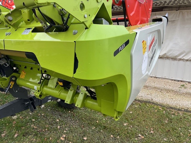 2022 CLAAS Convio Flex 1230 Header Combine