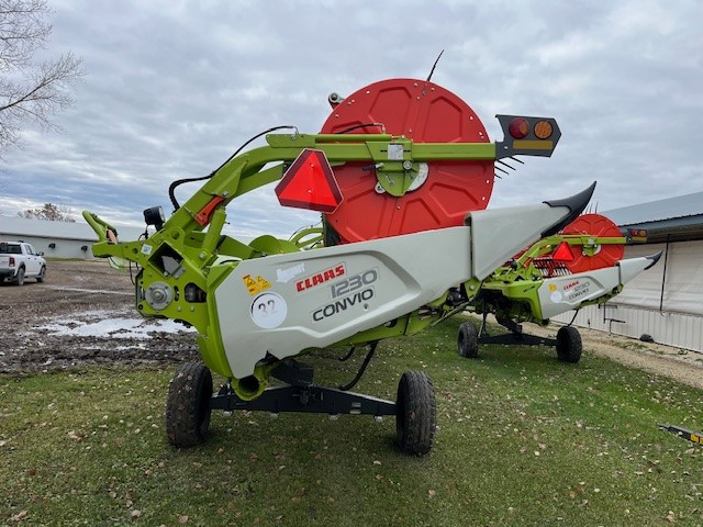 2022 CLAAS Convio Flex 1230 Header Combine