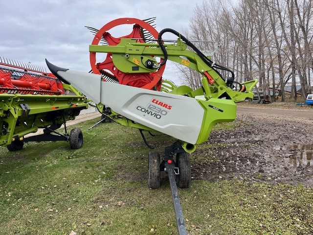 2022 CLAAS Convio Flex 1230 Header Combine