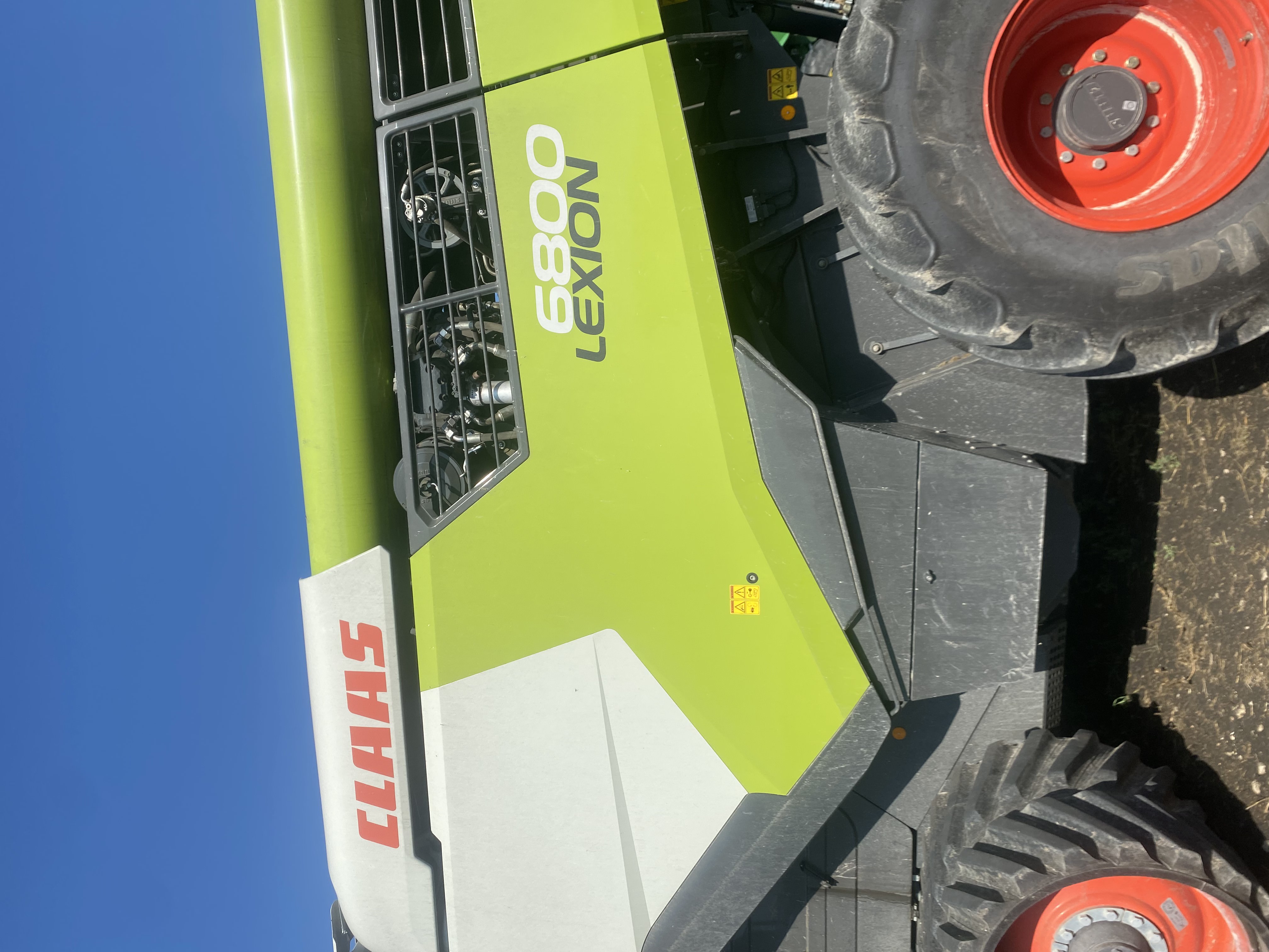 2022 CLAAS LEXION 6800 TERRA TRAC Grain N7/18 SW Combine