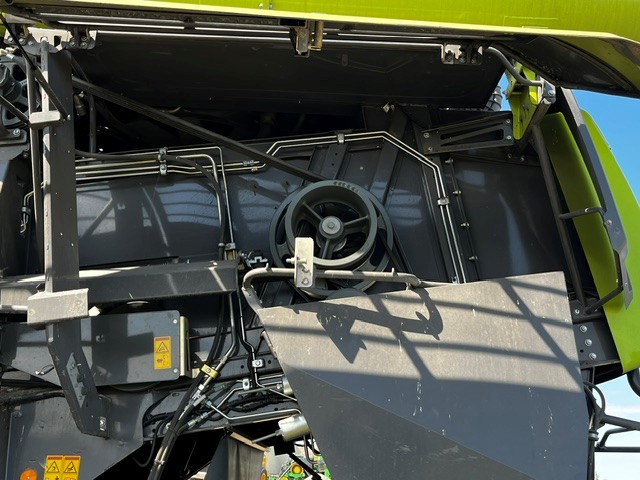 2022 CLAAS 6800TT Combine