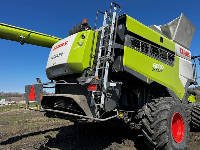 2022 CLAAS 6800TT Combine