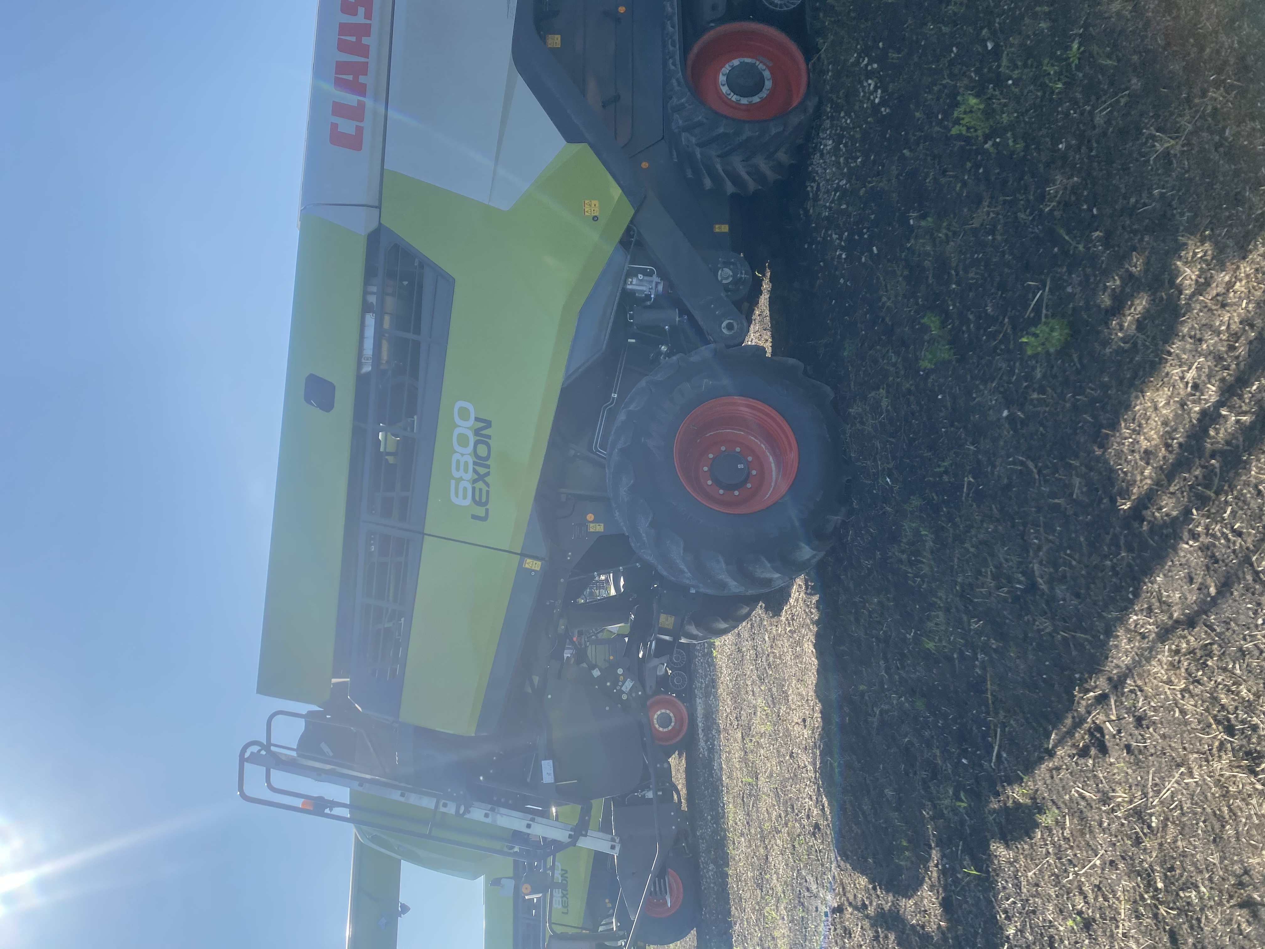 2022 CLAAS LEXION 6800 TERRA TRAC Grain N7/18 SW Combine