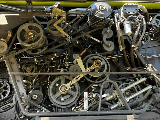 2022 CLAAS 6800TT Combine