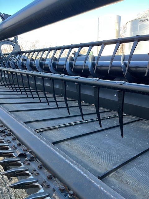 2016 MacDon FD75-45 Header Combine