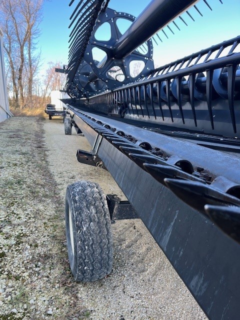 2016 MacDon FD75-45 Header Combine