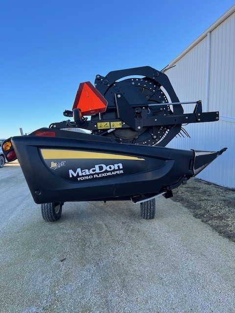 2016 MacDon FD75-45 Header Combine