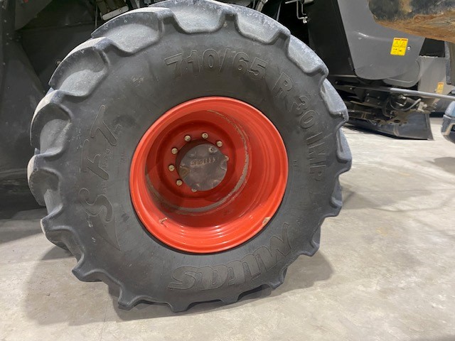 2021 CLAAS 8700TT Combine