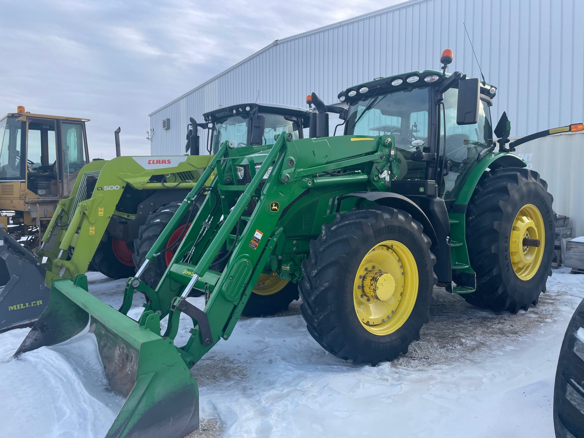 2018 John Deere 6215R Tractor