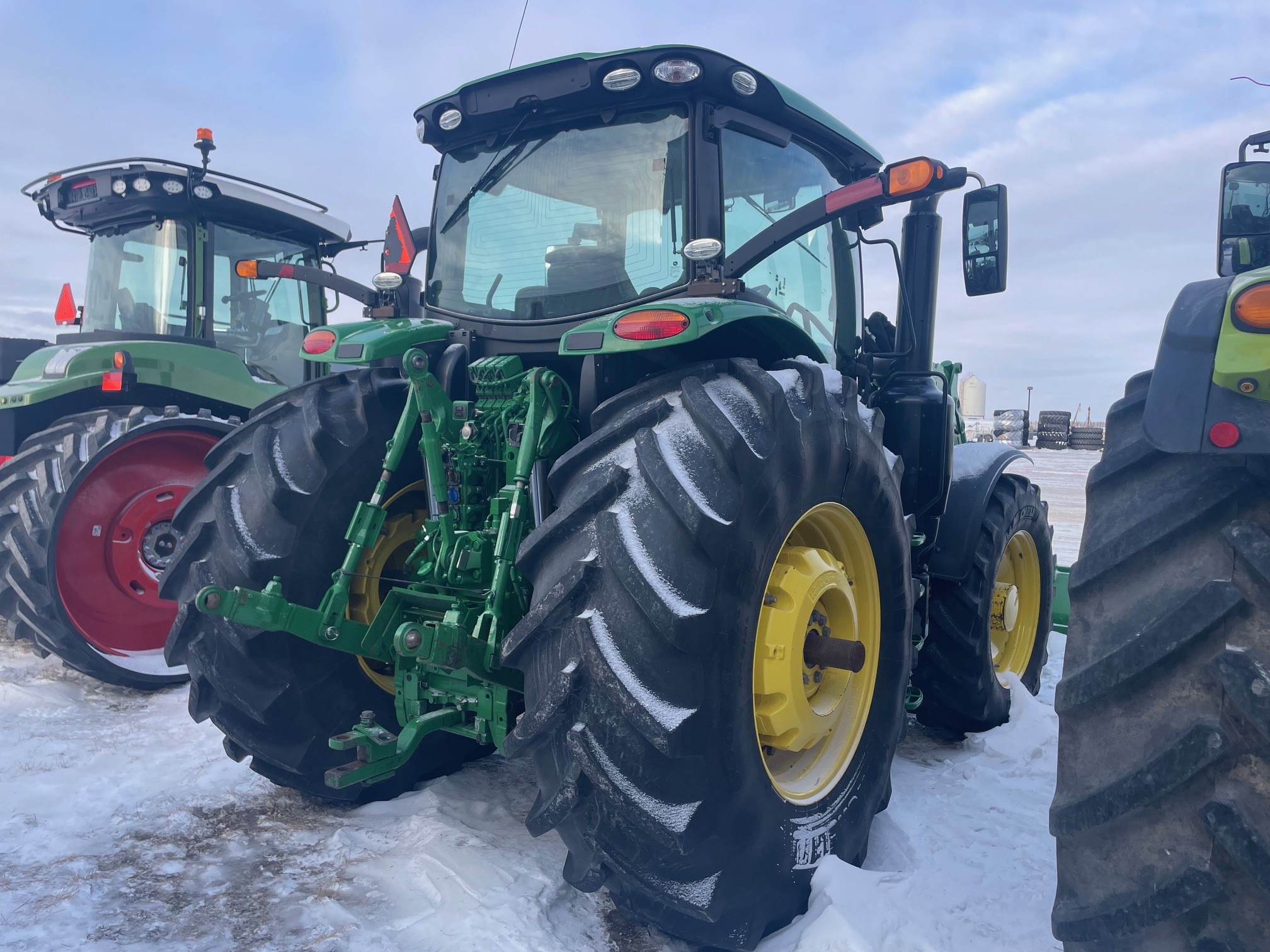 2018 John Deere 6215R Tractor