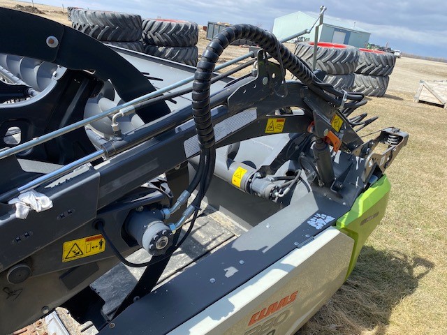 2020 CLAAS Convio Flex 1380 Header Combine