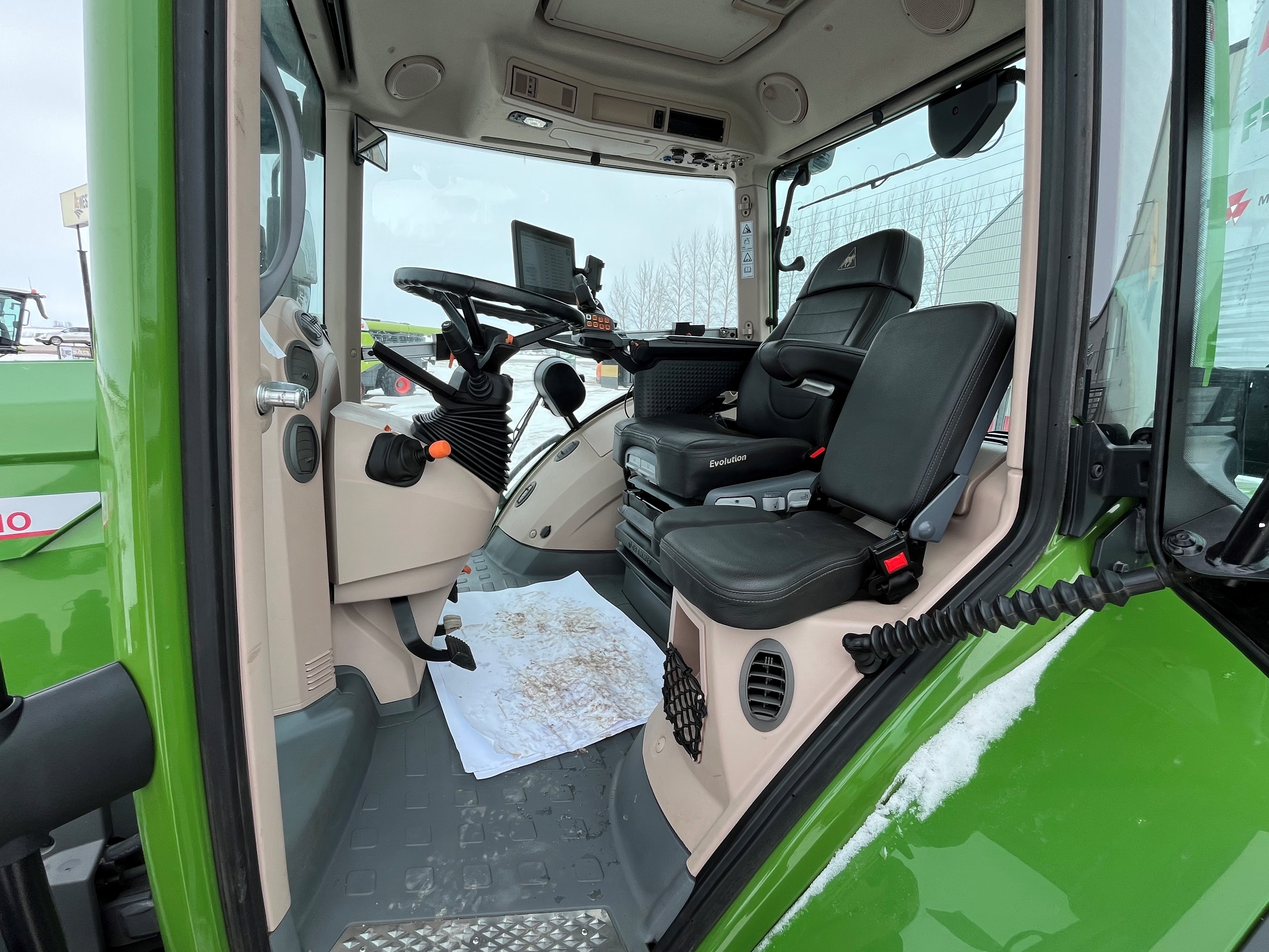 2024 Fendt 933 Gen7 Tractor