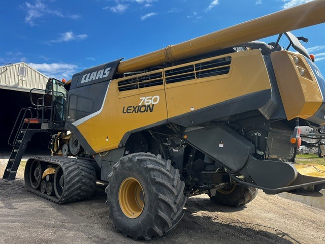 2016 CLAAS 760TT Combine