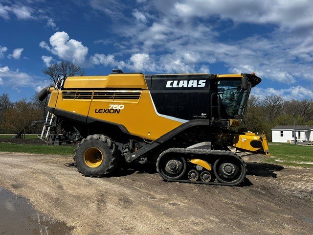 2016 CLAAS 760TT Combine