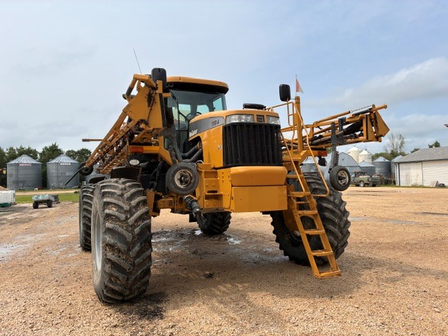 2010 RoGator 1184 Sprayer/High Clearance