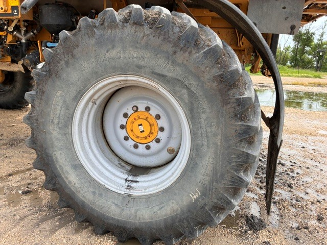 2010 RoGator 1184 Sprayer/High Clearance