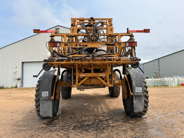 2010 RoGator 1184 Sprayer/High Clearance